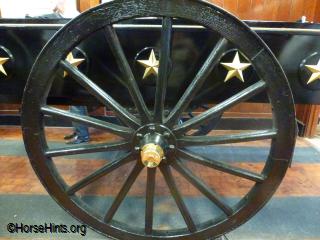 Caisson wheel and 5 stars.